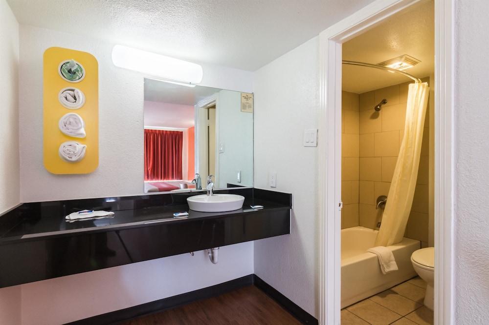 River Inn Motel San Antonio Exterior photo