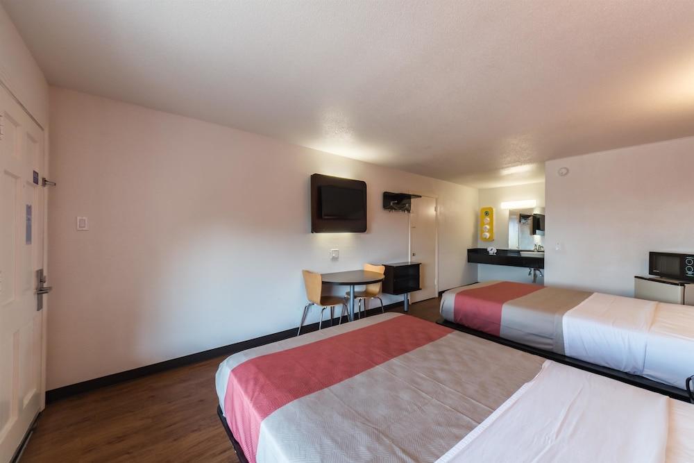 River Inn Motel San Antonio Exterior photo