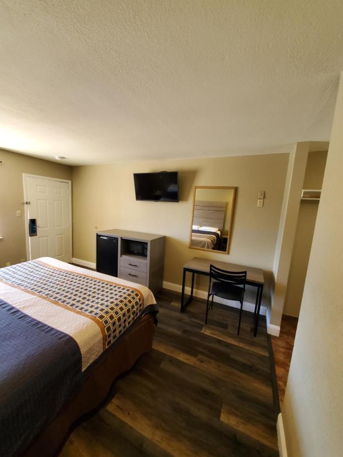 River Inn Motel San Antonio Exterior photo