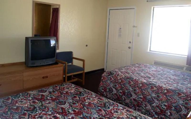 River Inn Motel San Antonio Exterior photo
